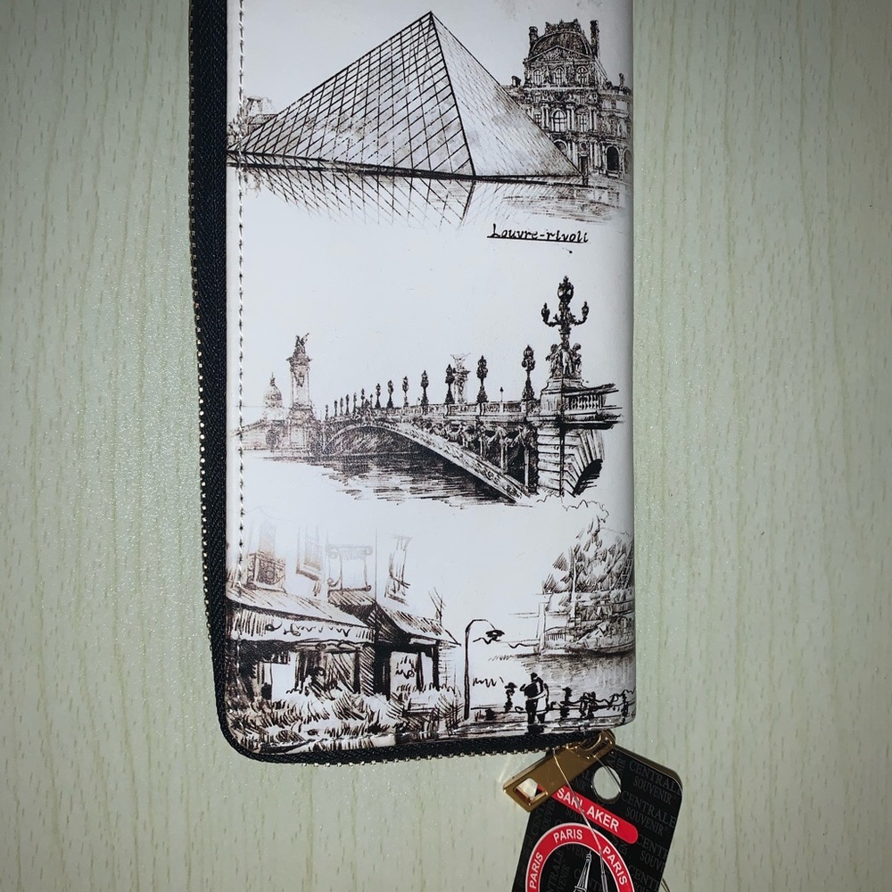 Sarl Aker Paris wallet